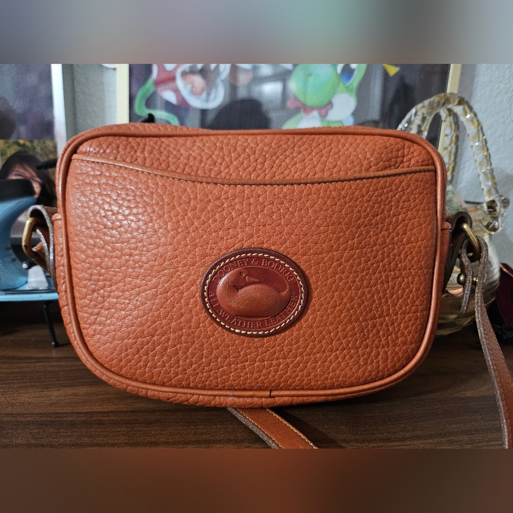 Vintage Dooney & Bourke Crossbody - Picture 2 of 6